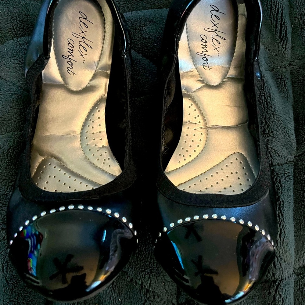 DexFlex Comfort black ballet flats
